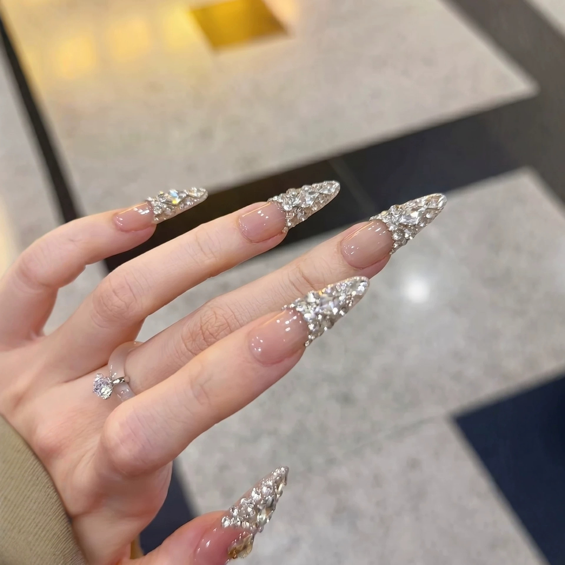Nail Art Press On - 10 szt. Naklejane paznokcie z brokatem