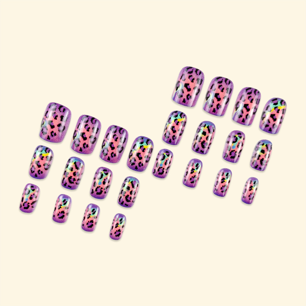 Krótkie, średnie sztuczne pazn – Nail Art Pink recenzja i cena